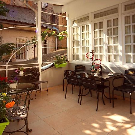 Bon Voyage Hostel Tbilisi Exterior photo