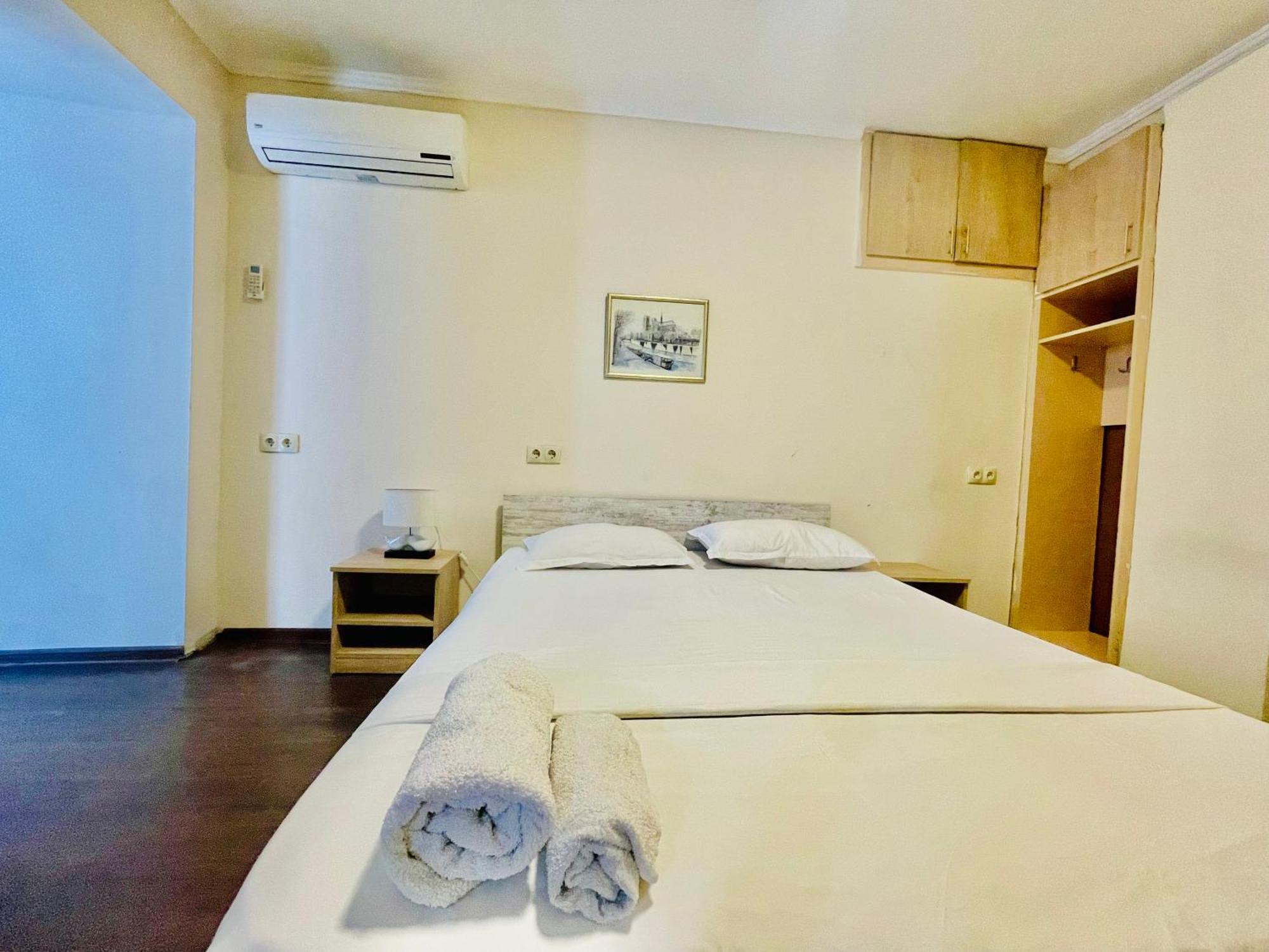 Bon Voyage Hostel Tbilisi Exterior photo
