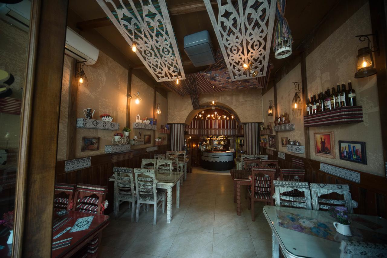 Bon Voyage Hostel Tbilisi Exterior photo