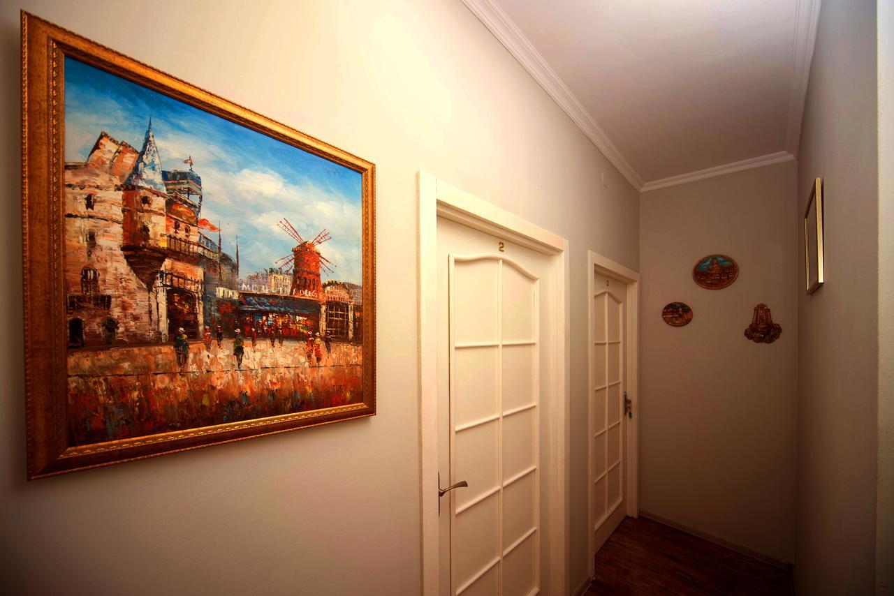Bon Voyage Hostel Tbilisi Exterior photo